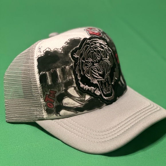 Trucker hat - Picture 2 of 11